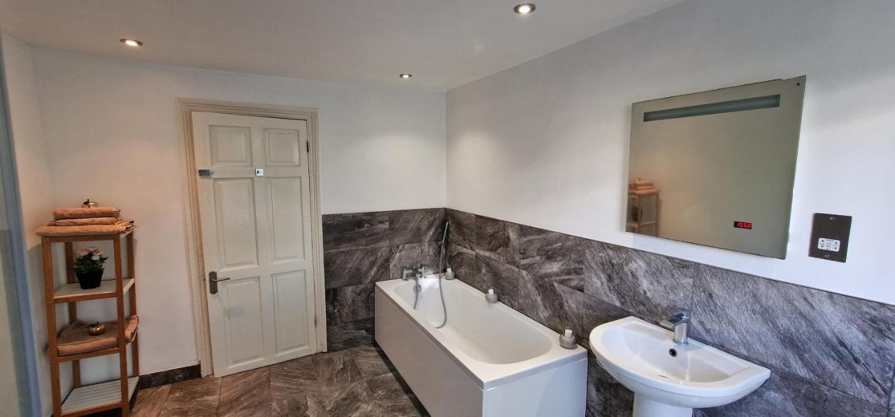 Cultural Epicenter, 4 Bedroom, More To Do Than You Can Do! London Exteriör bild